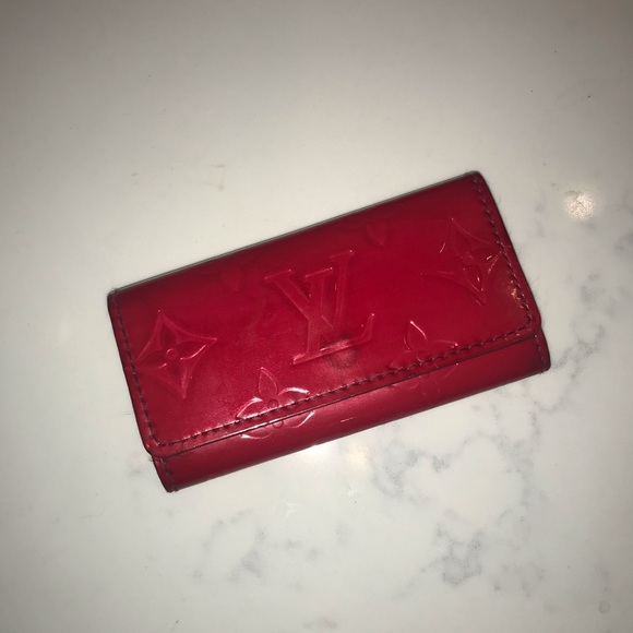 Louis Vuitton Accessories - Louis Vuitton keychain key holder